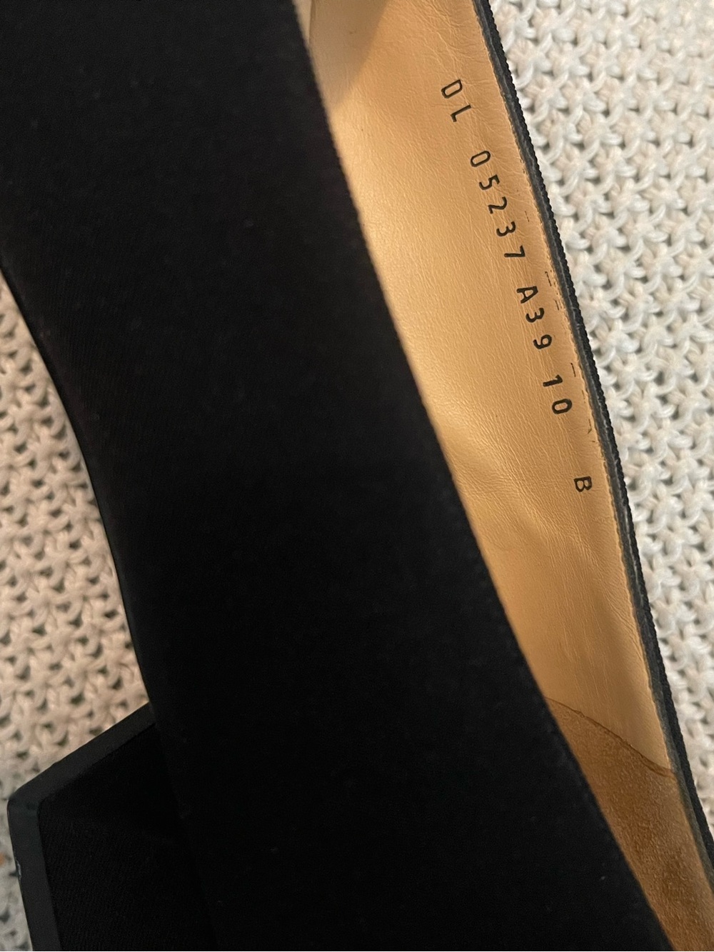 Salvatore Ferragamo Boutique Black Block Heel Pumps Made in Italy, size 10B - Picture 8 of 8
